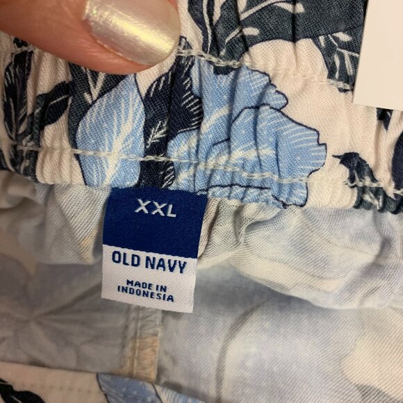 Old Navy Womens Shorts SZ XXL Blue Floral Flat Front NWT Causal Tropical Relaxed - Picture 4 of 9